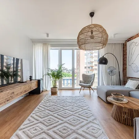 Luxury Port View - Billberry Apartment *